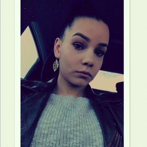 Meet your Posher, Cailea